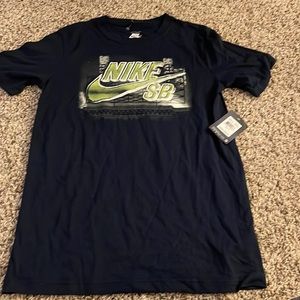 Boys nike t shirt